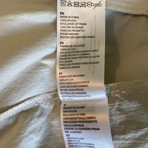 Varley Blake Windbreaker Size Medium in Sage Fog NWOT - Picture 10 of 11